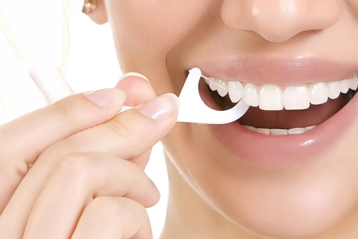 Post29_2 Cosmodent Candelaria - Clínica Dental en Tenerife | Arcos dentales vs. hilo dental tradicional: ¿cuál es mejor?