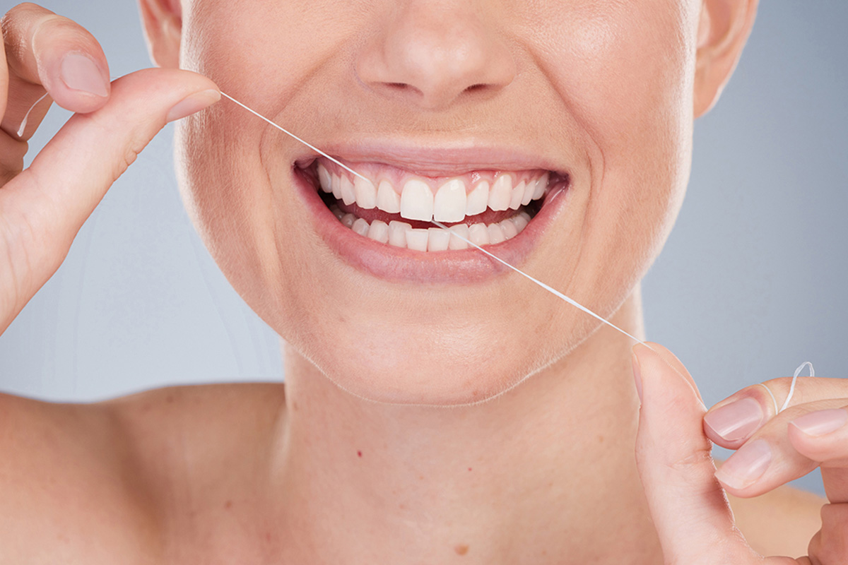 Post29_6 Cosmodent Candelaria - Clínica Dental en Tenerife | Arcos dentales vs. hilo dental tradicional: ¿cuál es mejor?